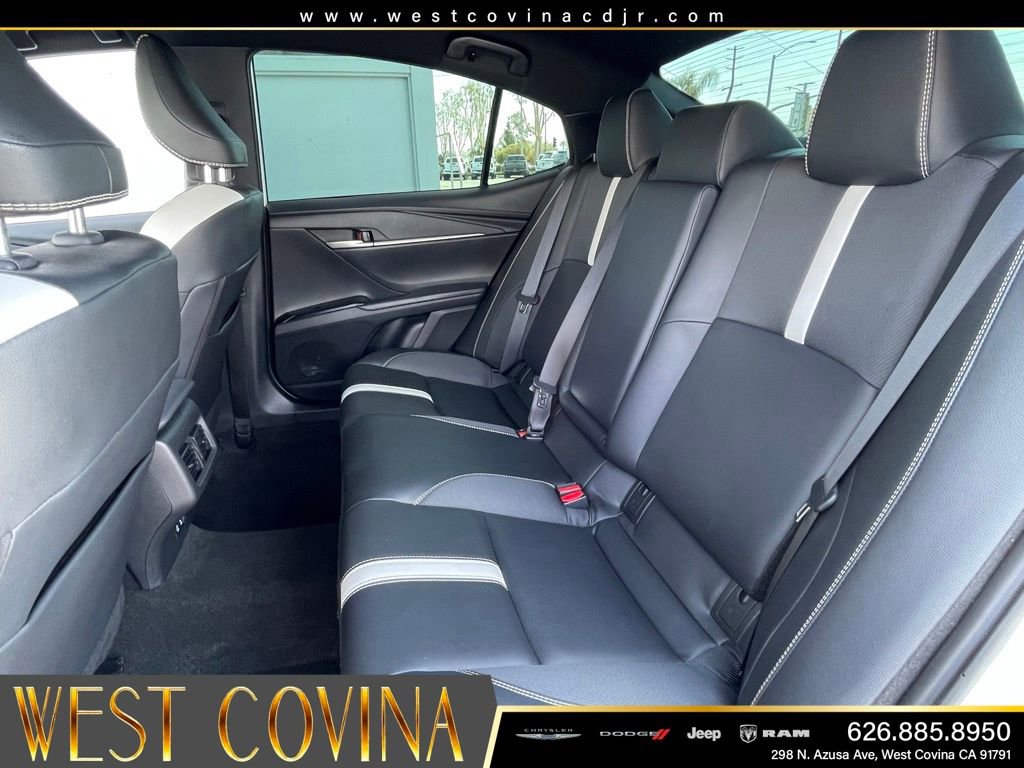 Used 2025 Toyota Camry SE w/ Convenience Package FWD image 20