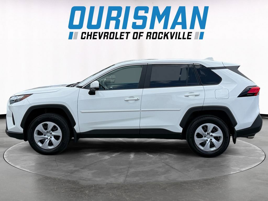 Used 2025 Toyota RAV4 LE AWD/4WD image 3