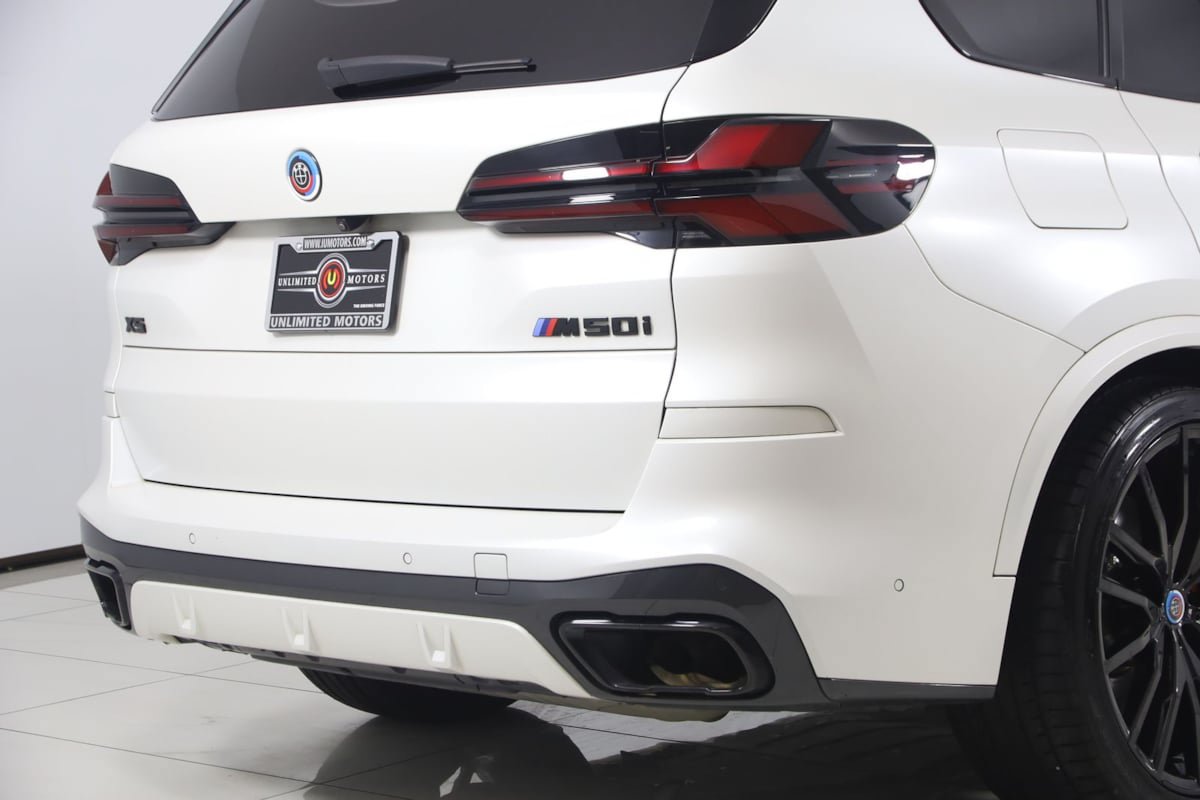 Used 2022 BMW X5 M50i w/ Executive Package AWD/4WD image 51