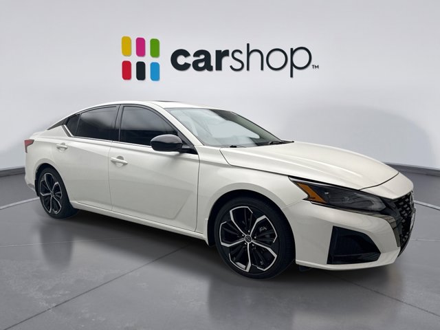 Used 2023 Nissan Altima 2.5 SR w/ SR Premium Package FWD image 7
