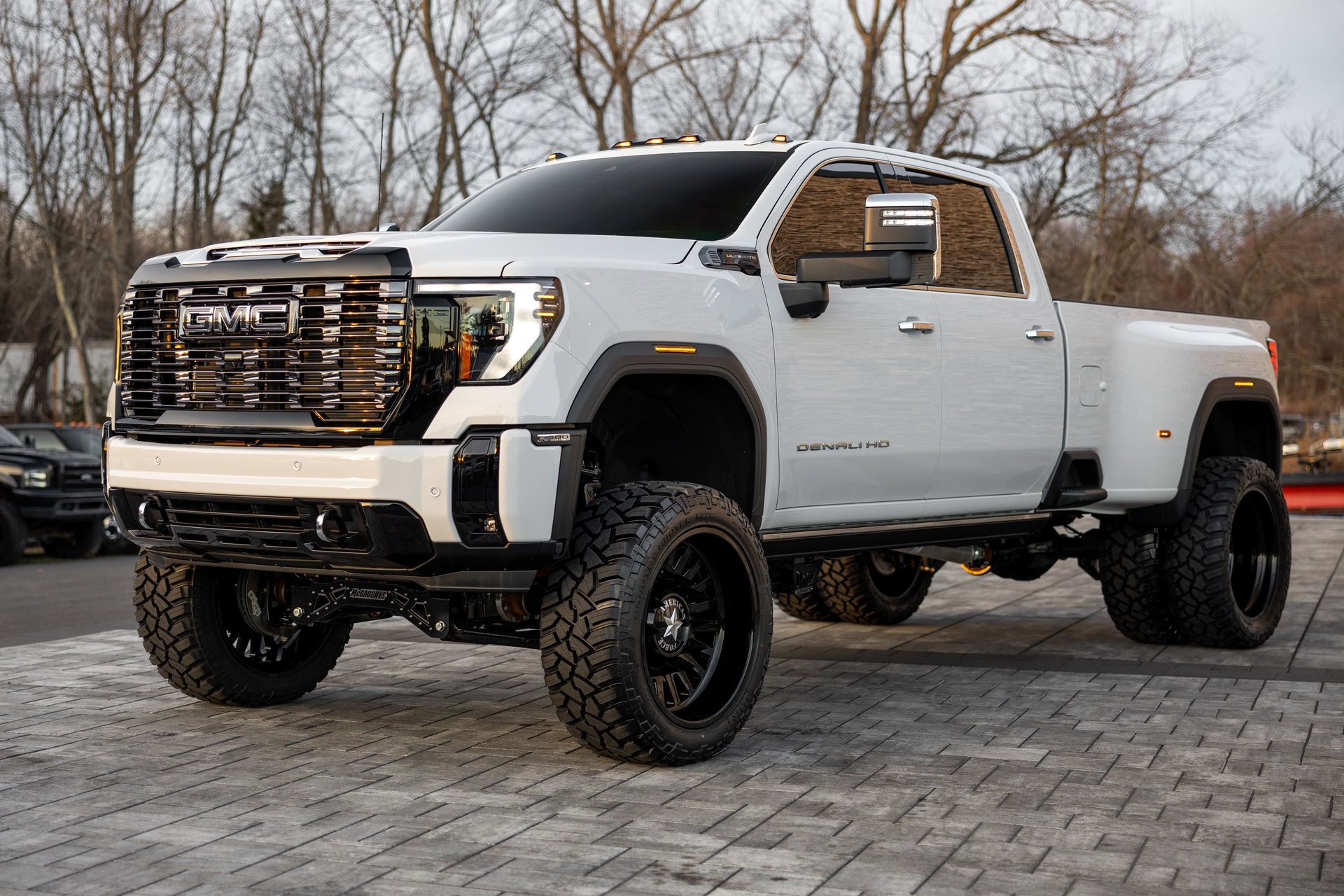 Used 2026 GMC Sierra 3500 Denali Ultimate image 6