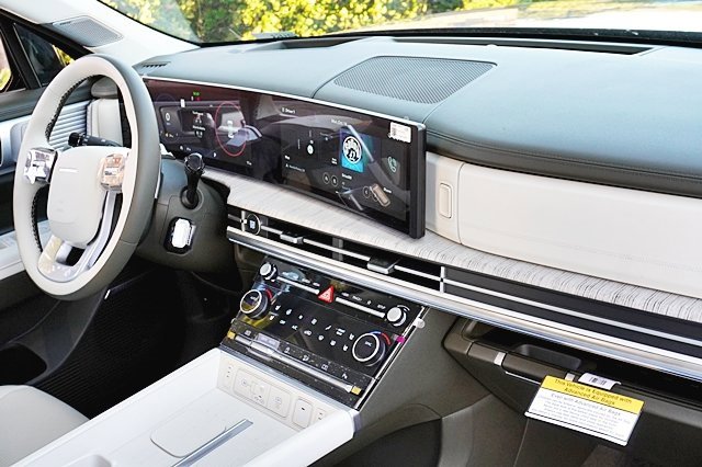 New 2025 Hyundai Santa Fe Calligraphy image 12