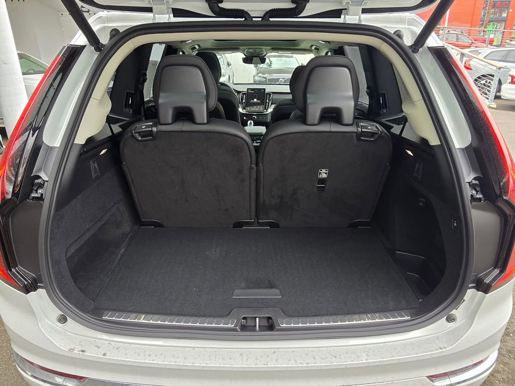 New 2026 Volvo XC90 T8 Ultra w/ Protection Package image 14