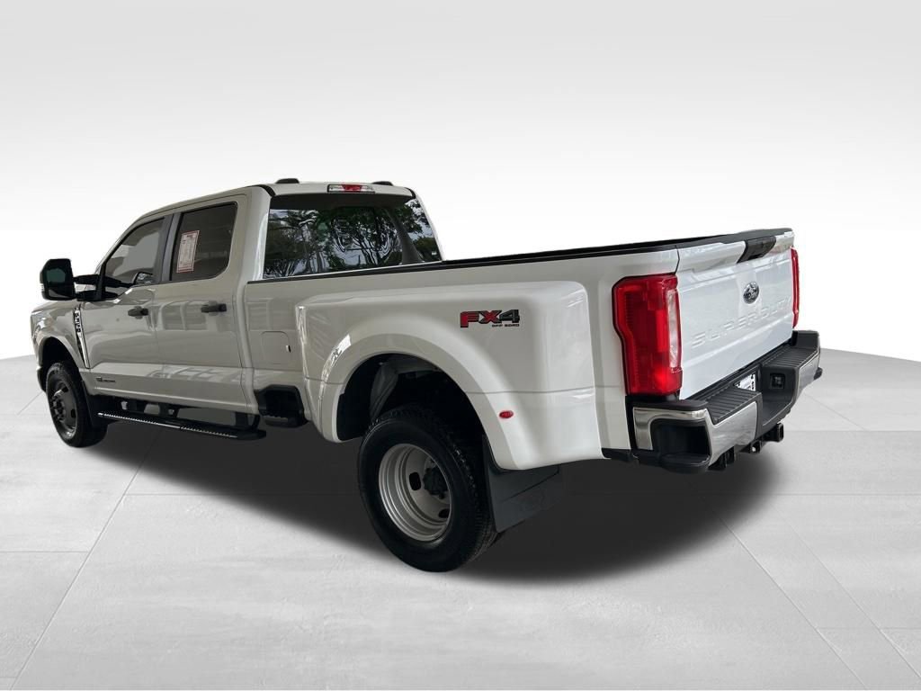 Used 2025 Ford F350 XL w/ XL Driver Assist Package AWD/4WD image 4