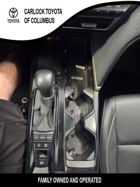 Used 2025 Toyota Camry SE w/ Convenience Package FWD image 25