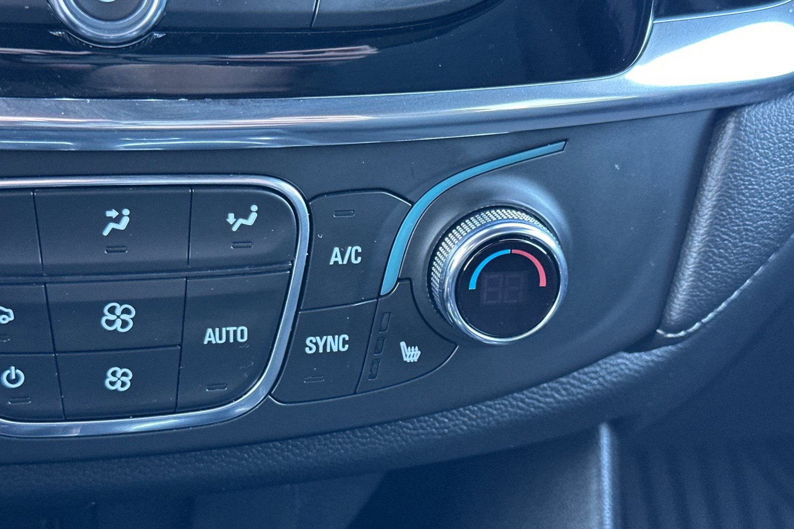 Certified 2023 Chevrolet Traverse LT image 31