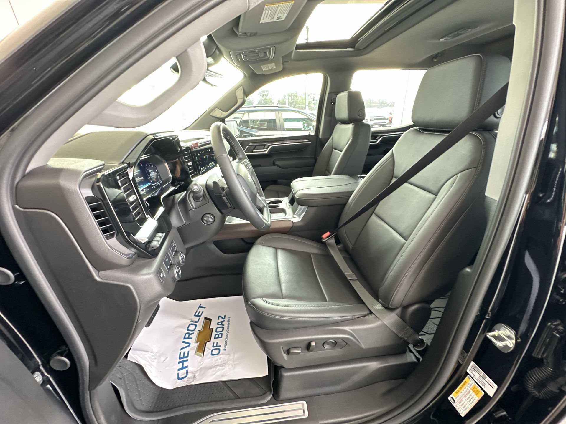 Certified 2024 Chevrolet Silverado 1500 LTZ w/ LTZ Premium Package AWD/4WD image 20