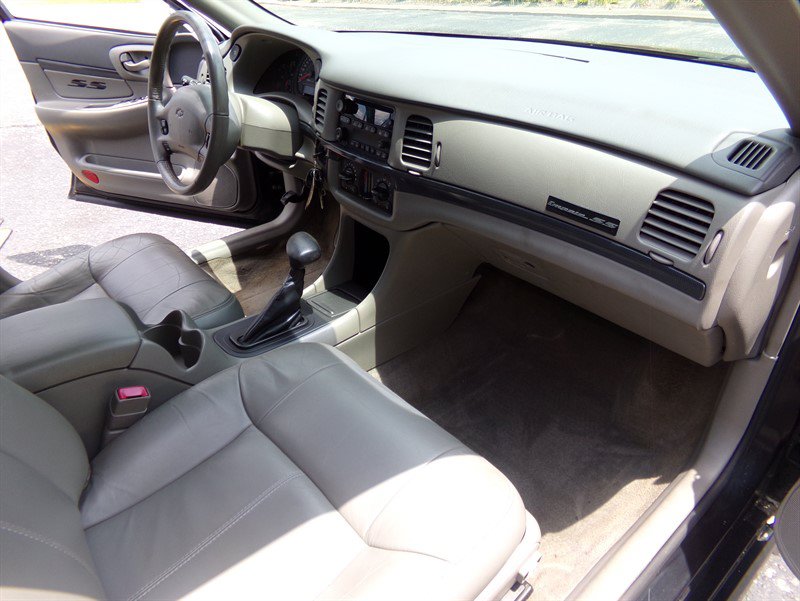 Used 2004 Chevrolet Impala SS w/ Preferred Equipment Group FWD image 25