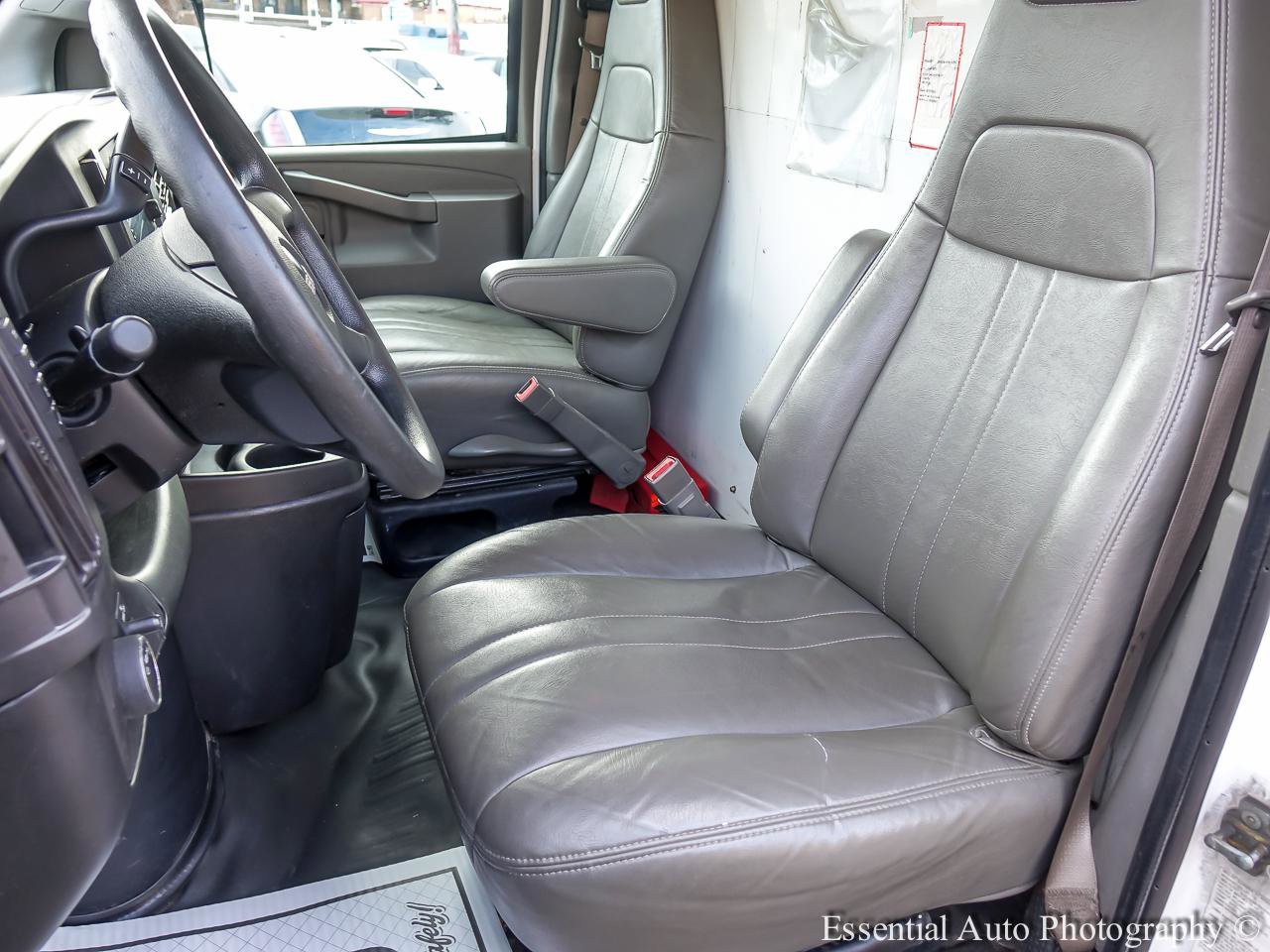 Used 2020 GMC Savana 3500 G3500 177 in. w/ Driver Convenience Package image 11