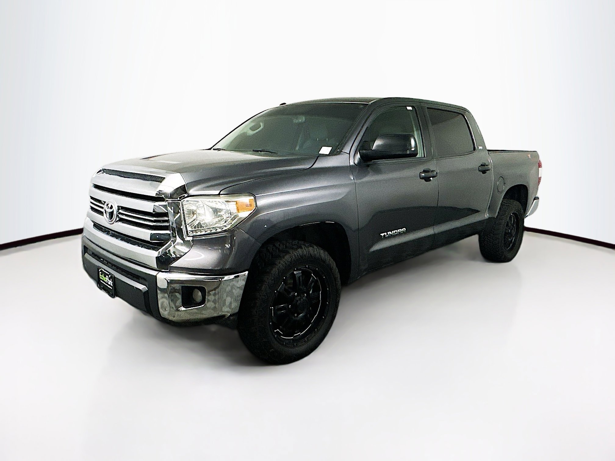 Used 2015 Toyota Tundra SR5 w/ SR5 Upgrade Package image 3