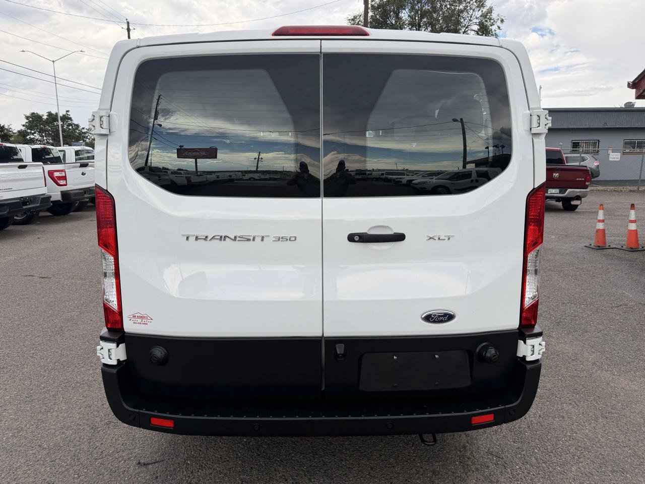 Used 2024 Ford Transit 350 XLT RWD image 8