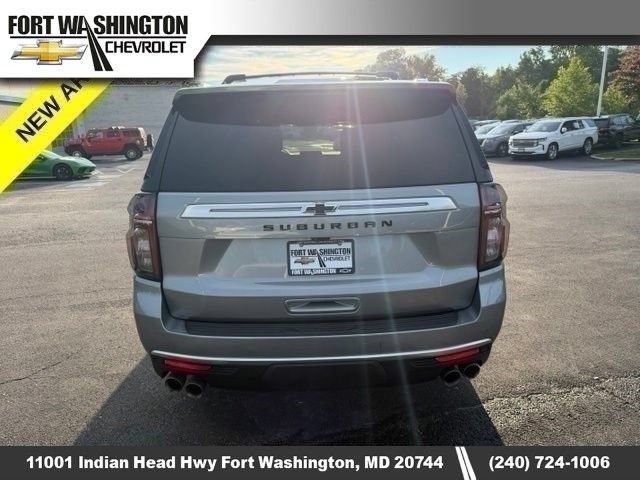 Used 2024 Chevrolet Suburban High Country AWD/4WD image 7