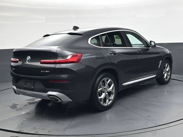 Used 2025 BMW X4 xDrive30i AWD/4WD image 4