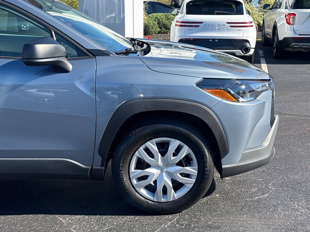 Used 2022 Toyota Corolla Cross L AWD/4WD image 10