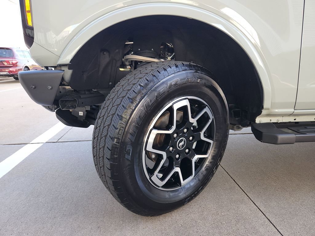 Used 2023 Ford Bronco Outer Banks image 33