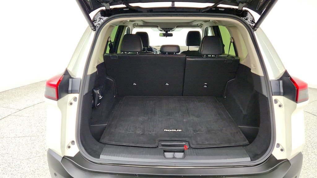 Used 2023 Nissan Rogue SV w/ SV Premium B Package FWD image 21