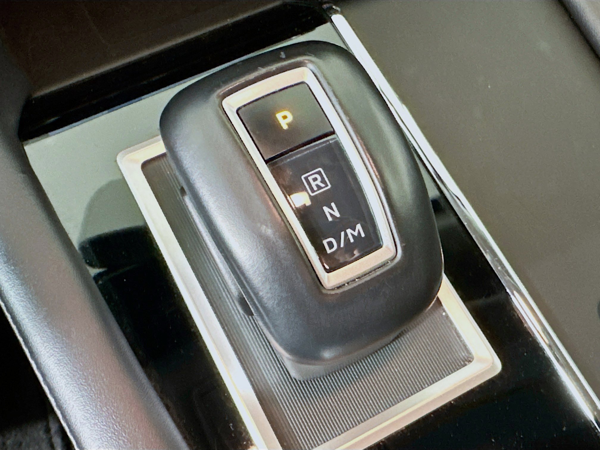 Used 2024 Mitsubishi Outlander SE image 25