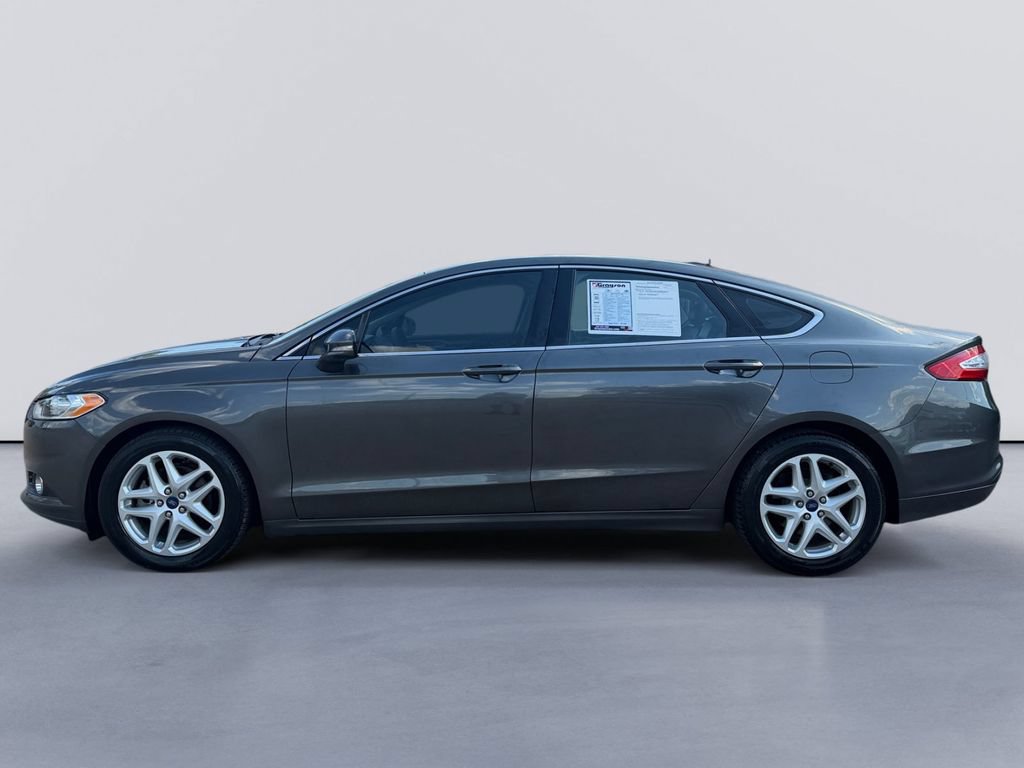 Used 2015 Ford Fusion SE w/ Equipment Group 202A FWD image 6