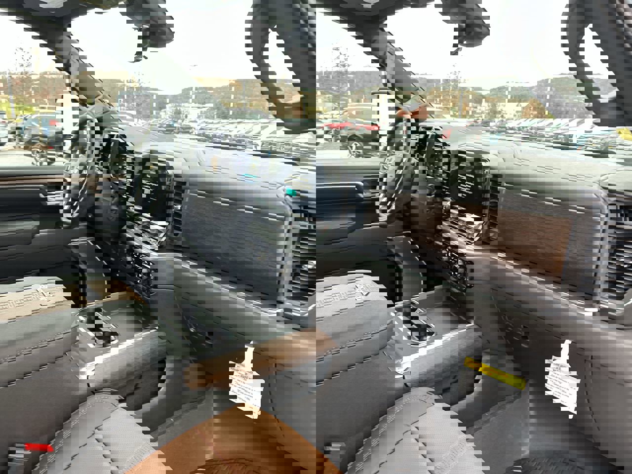 New 2026 Chevrolet Silverado 3500 High Country w/ Technology Package image 17