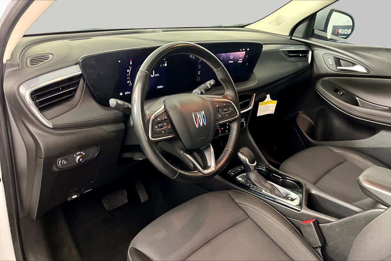 Used 2024 Buick Encore GX Preferred FWD image 16