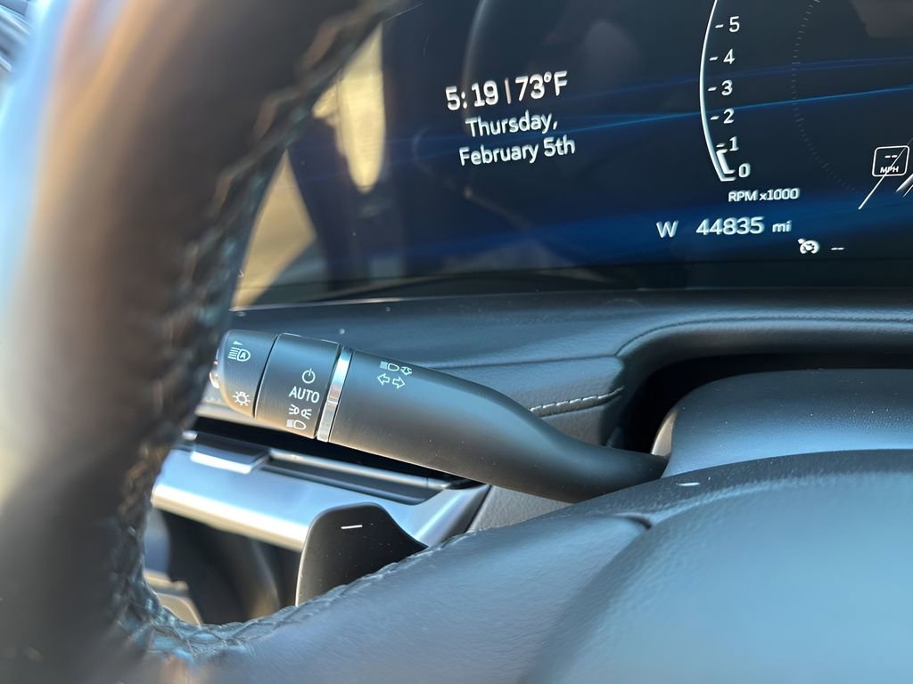 Used 2024 Cadillac XT4 Premium Luxury image 32