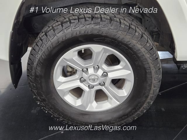 Used 2021 Toyota 4Runner SR5 Premium w/ Moonroof Package AWD/4WD image 10