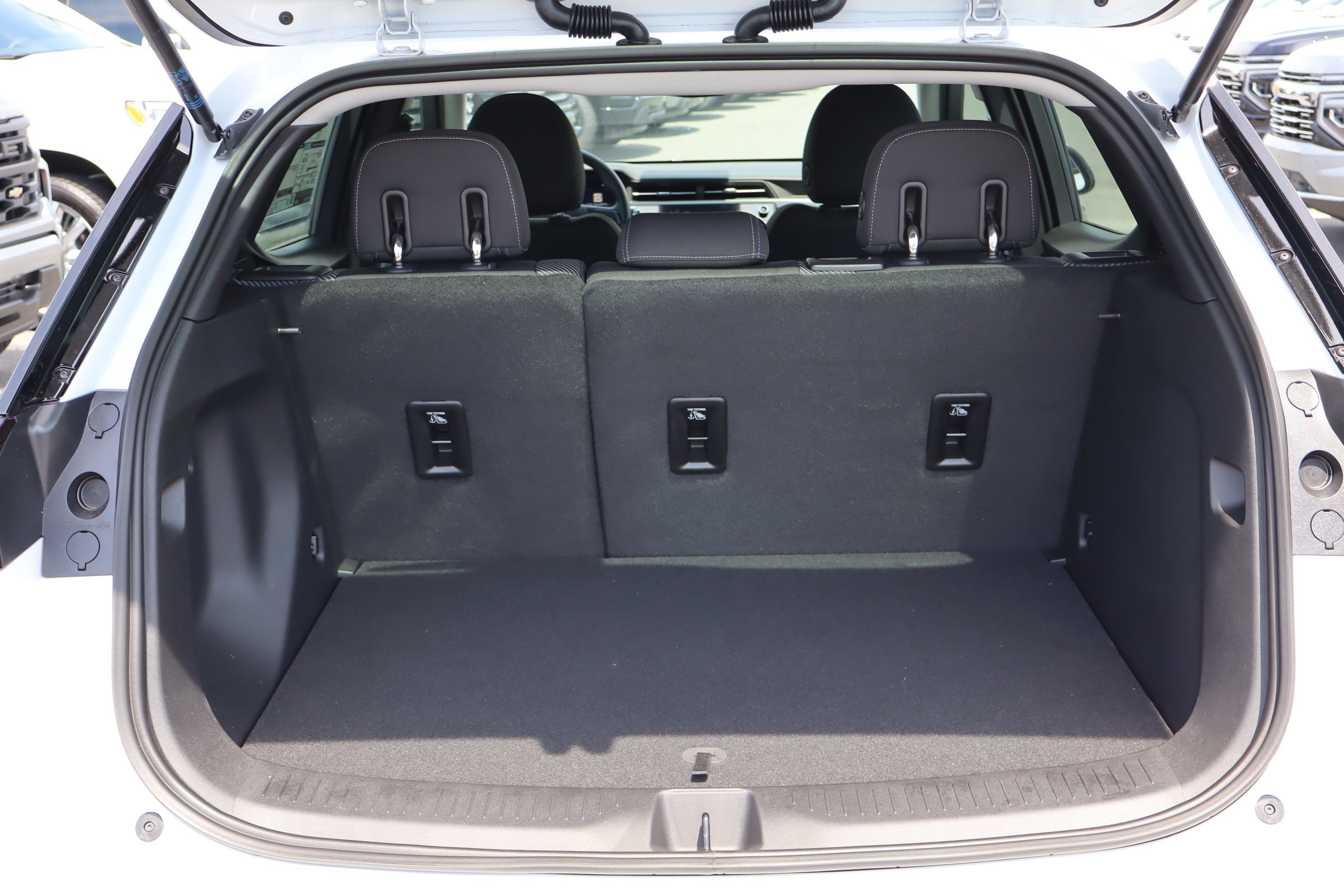New 2027 Chevrolet Bolt LT FWD image 20