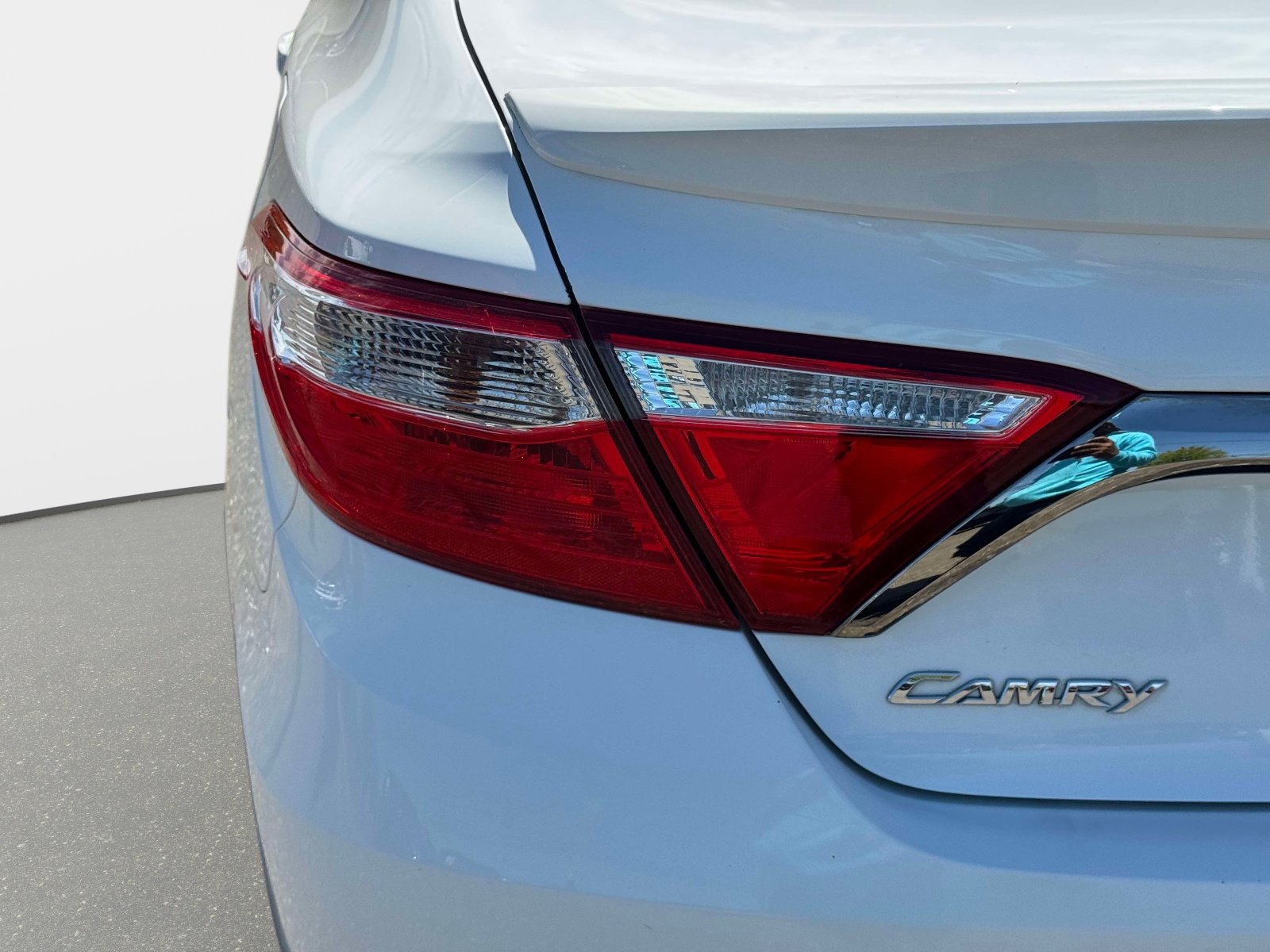 Used 2017 Toyota Camry XSE FWD image 9