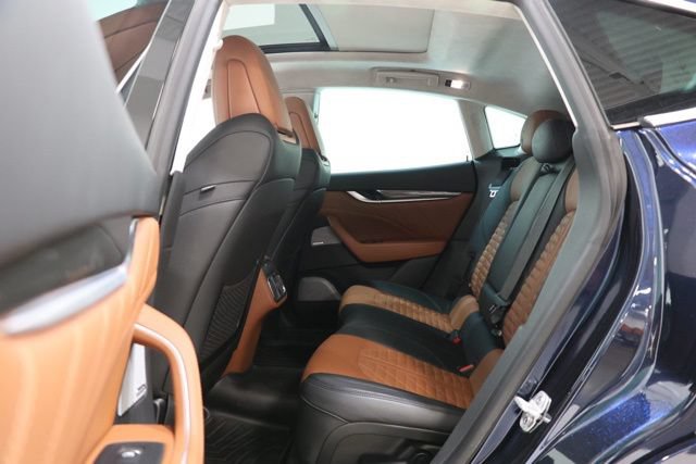 Used 2019 Maserati Levante S GranLusso AWD/4WD image 32