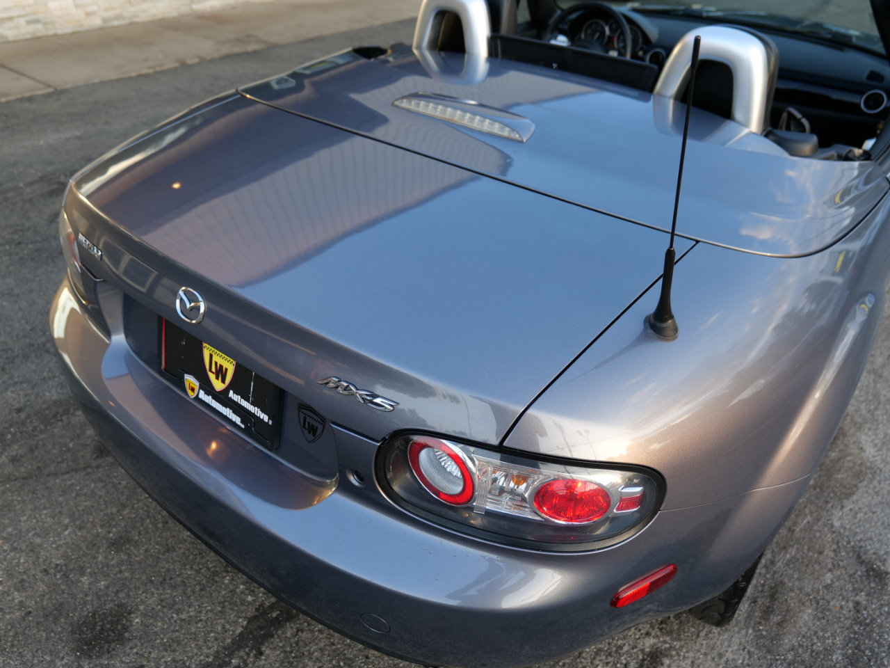 Used 2008 MAZDA MX-5 Miata Grand Touring w/ Premium Pkg image 76