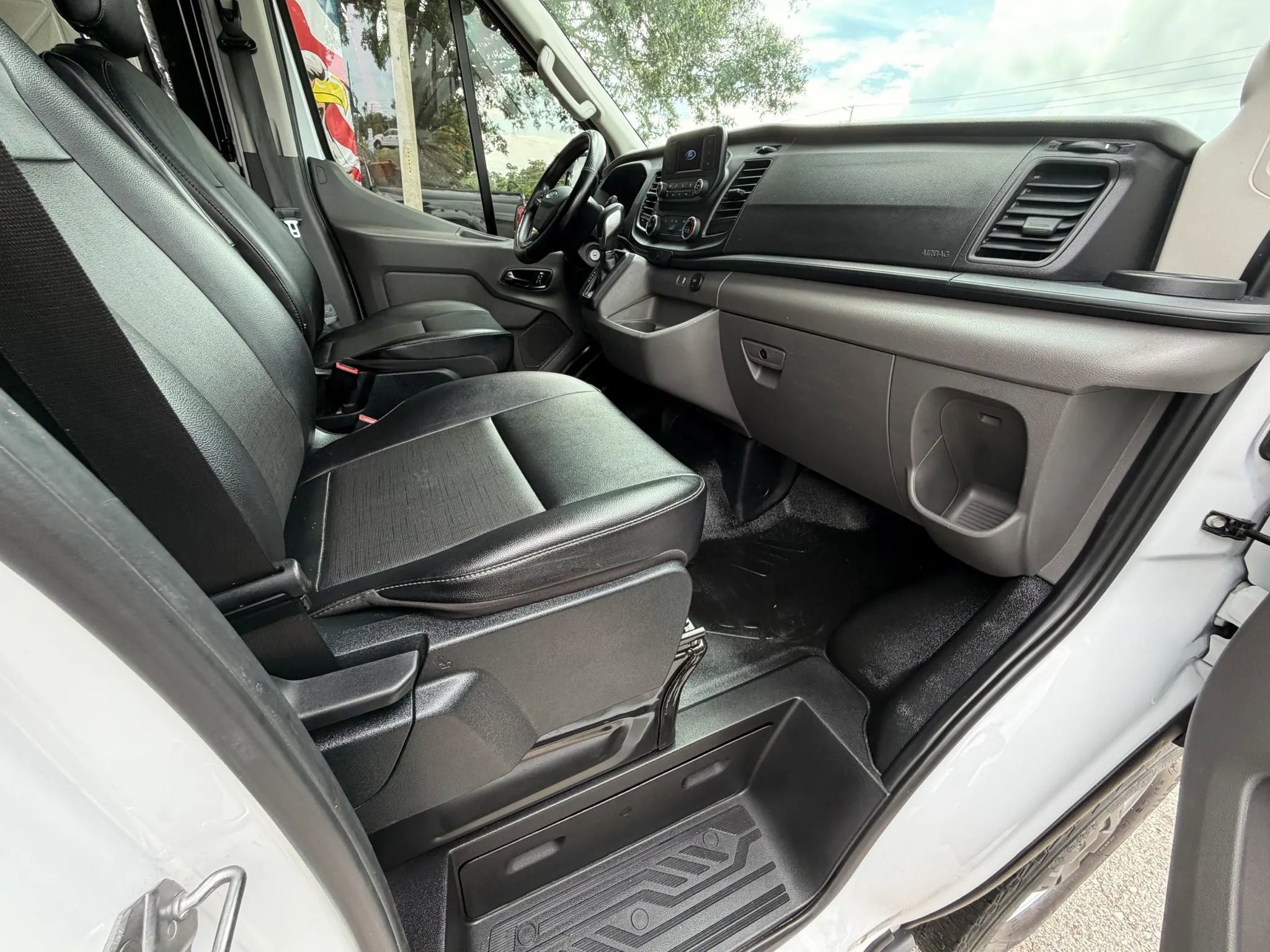 Used 2023 Ford Transit 250 148 High Roof w/ Load Area Protection Package RWD image 15