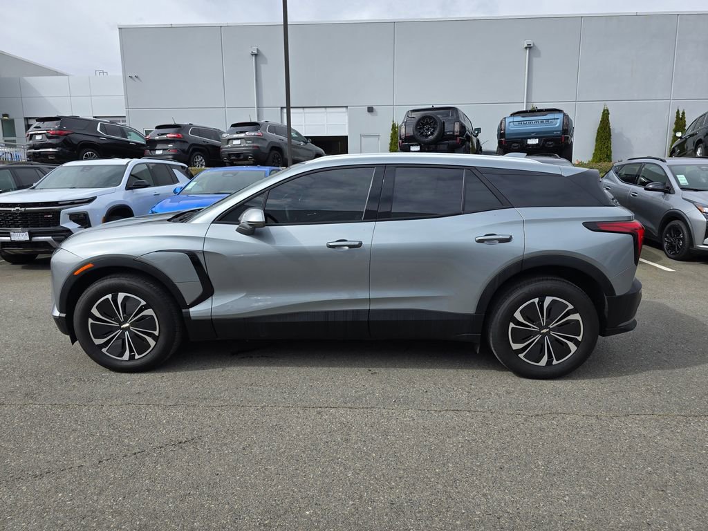 Used 2024 Chevrolet Blazer EV LT image 2