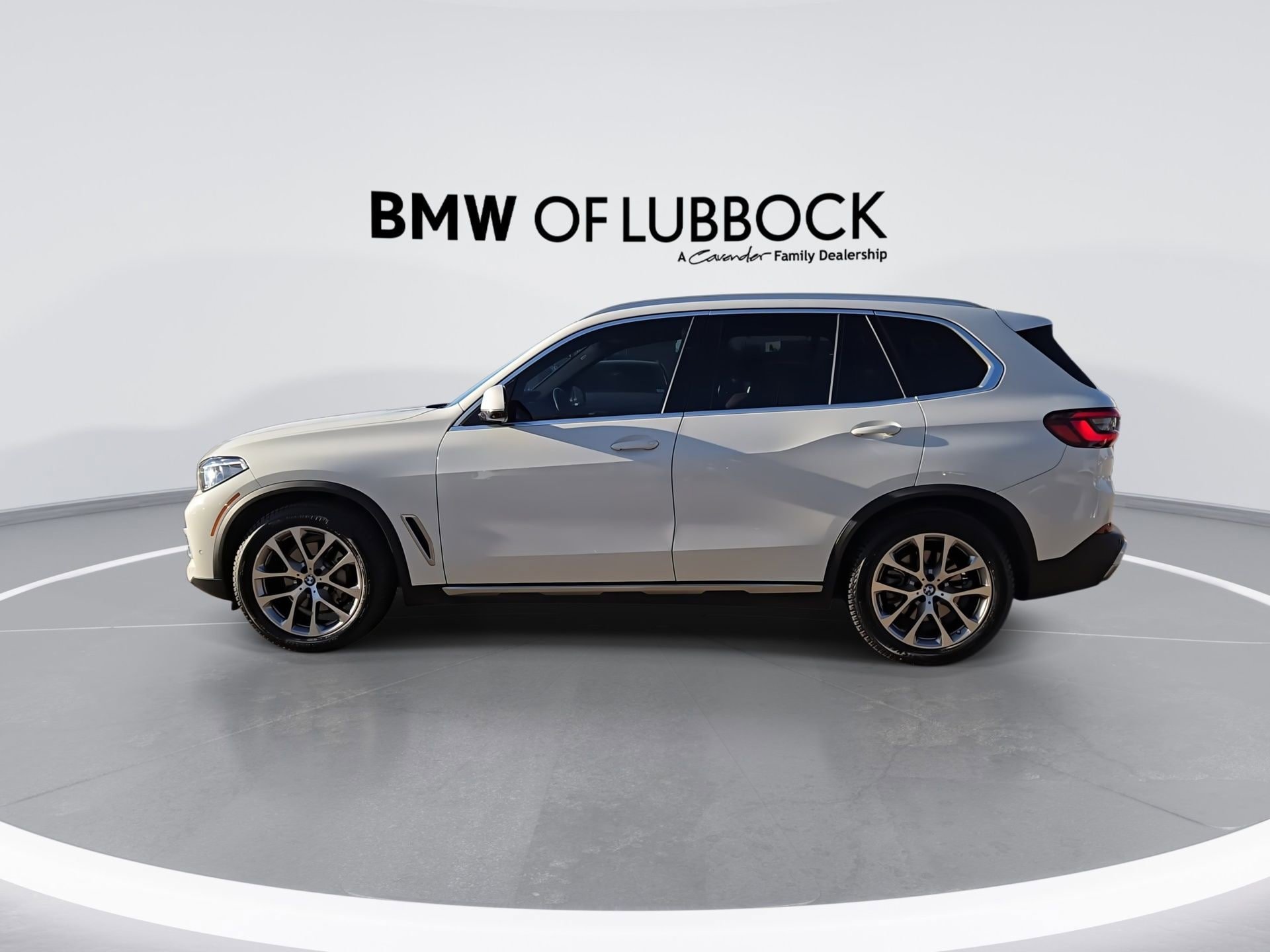 Used 2022 BMW X5 xDrive40i w/ Executive Package AWD/4WD image 5