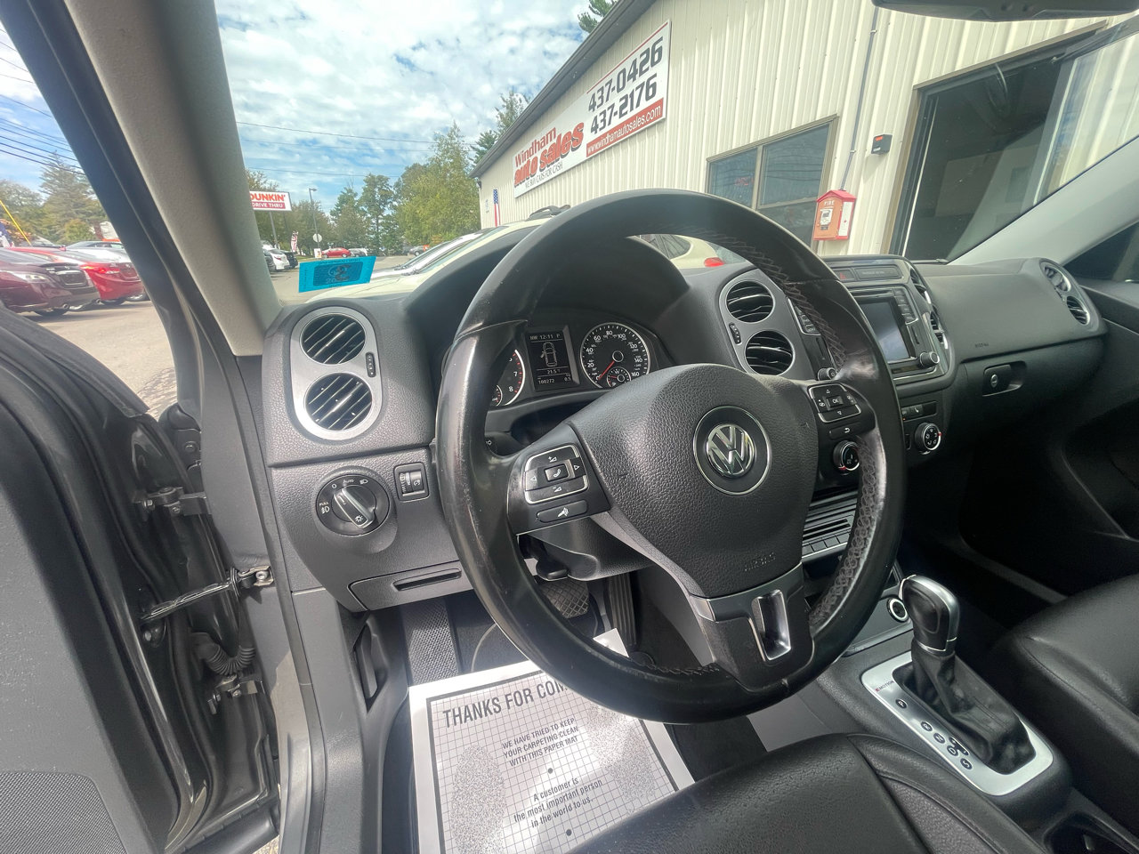 Used 2016 Volkswagen Tiguan SE image 12