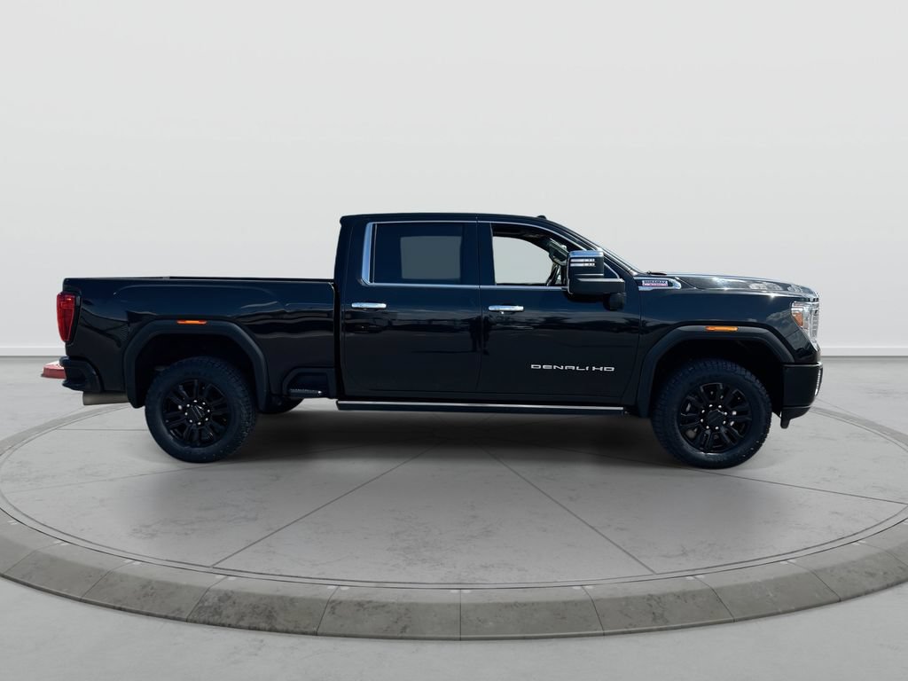 Used 2023 GMC Sierra 2500 Denali w/ Denali Black Diamond Edition AWD/4WD image 9