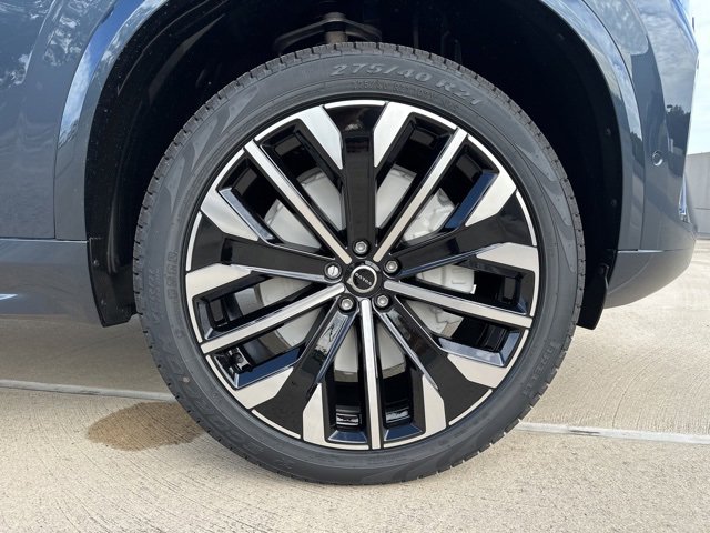 New 2026 Volvo XC90 B6 Plus w/ Protection Package Premier image 9