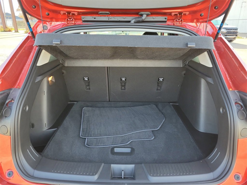 Used 2024 Chevrolet Trax LT w/ Driver Confidence Package image 7