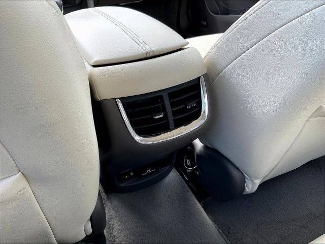Used 2024 Chevrolet Malibu LT FWD image 12