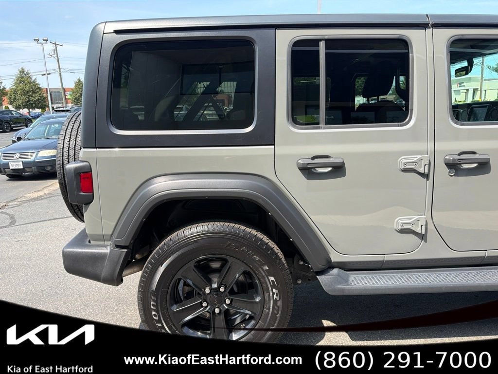 Used 2022 Jeep Wrangler Unlimited Sport AWD/4WD image 7