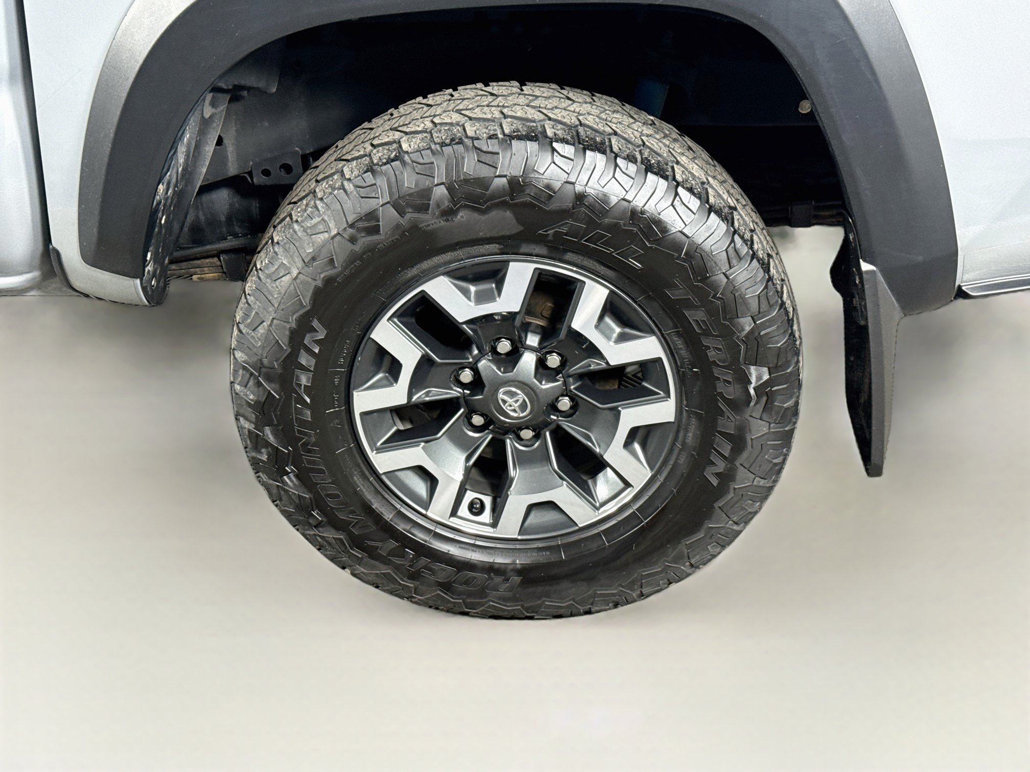 Certified 2021 Toyota Tacoma TRD Off-Road w/ Technology Package AWD/4WD image 9
