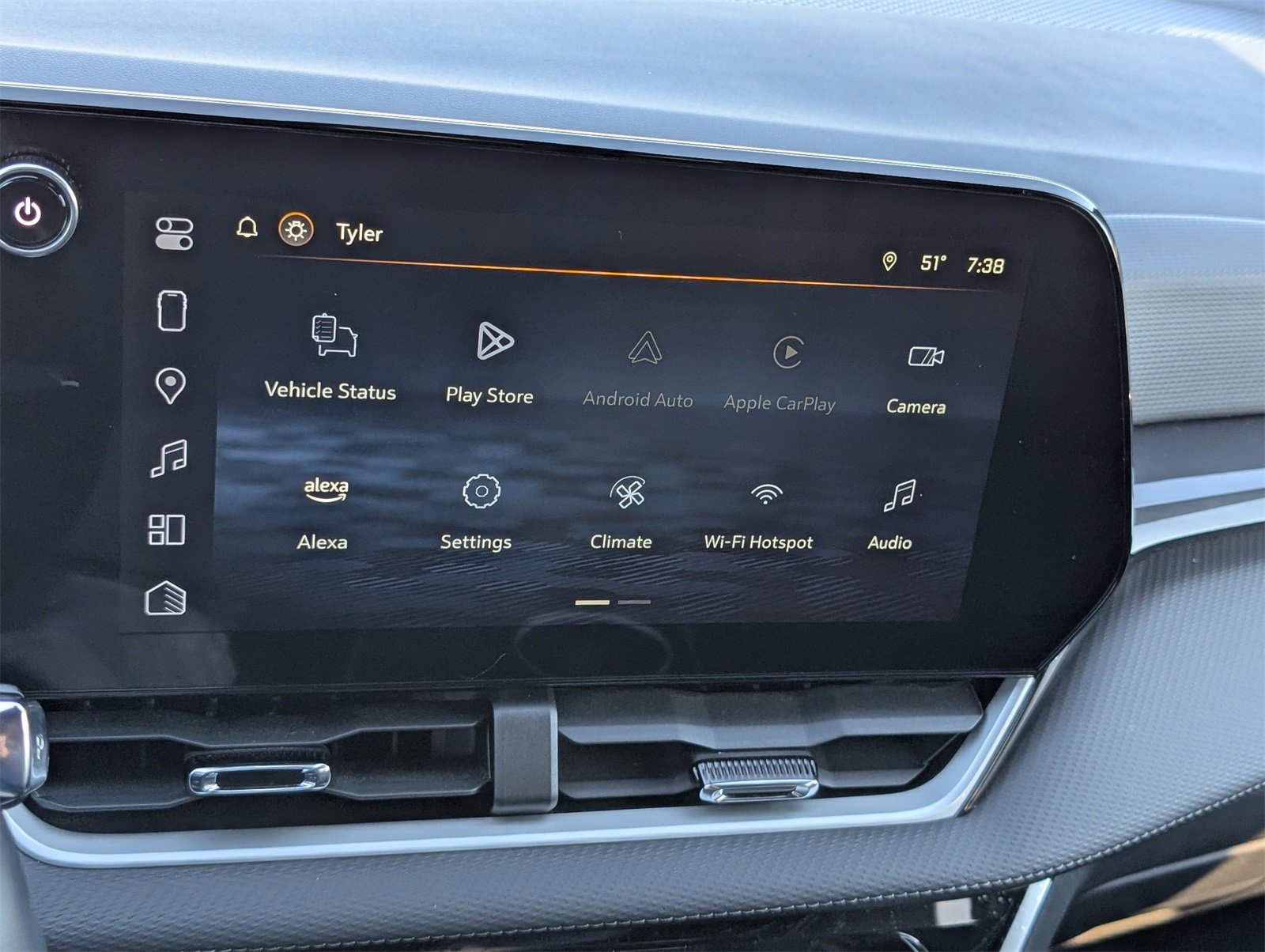 Used 2025 Chevrolet Equinox LT w/ Convenience Package II image 31