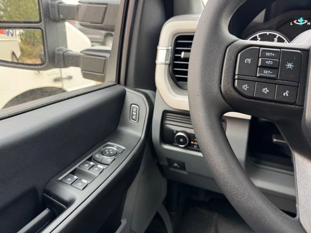 New 2026 Ford F550 4x4 Supercab Super Duty image 25