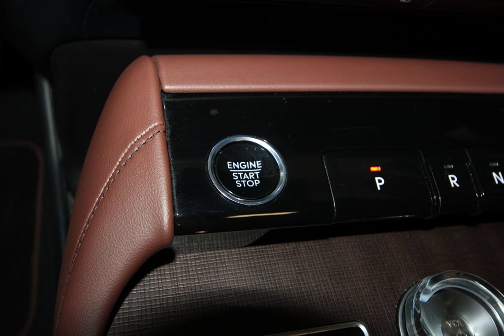 Used 2025 Lincoln Navigator L Reserve AWD/4WD image 13
