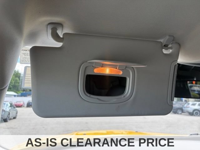 Used 2016 Jeep Renegade Latitude w/ Cold Weather Group FWD image 33