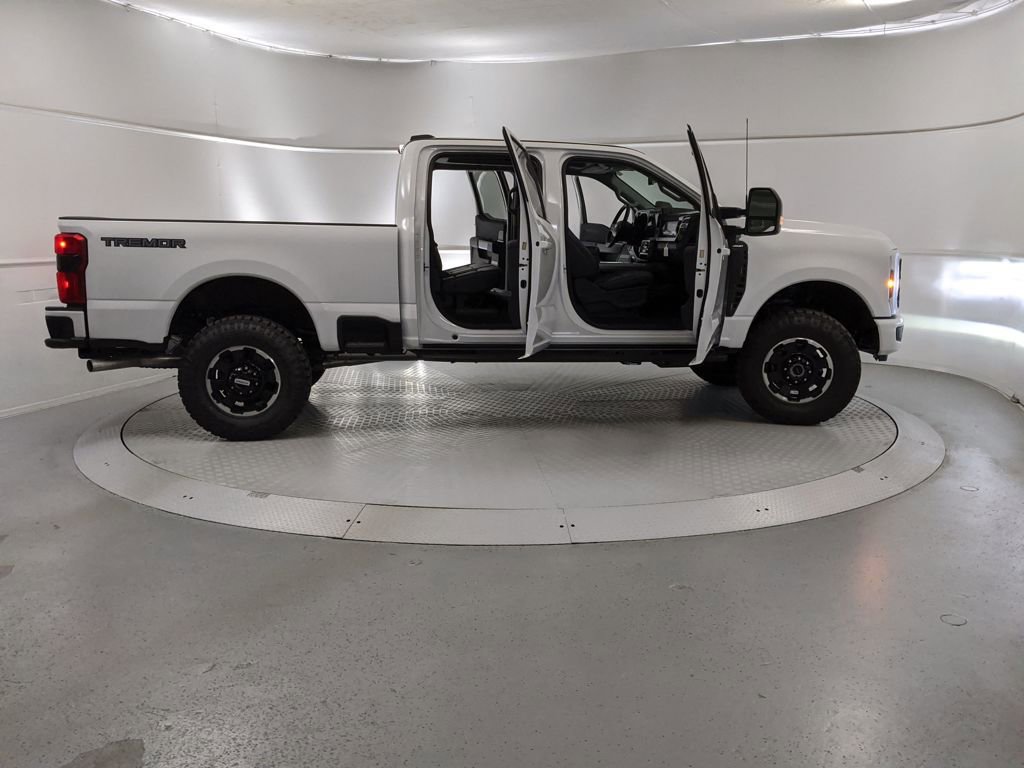 New 2025 Ford F250 Lariat w/ Lariat Ultimate Package image 15