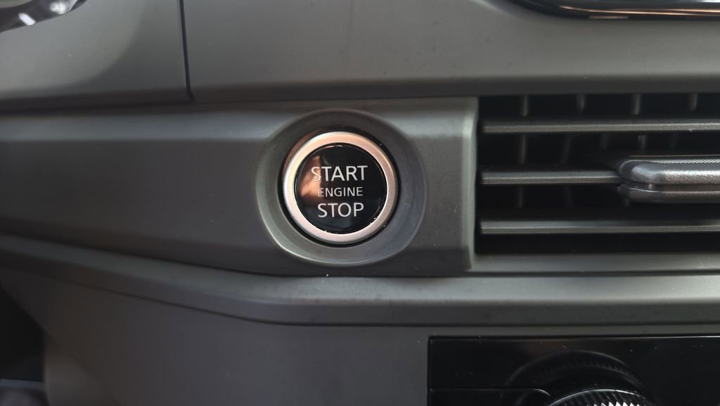 Used 2023 Nissan Pathfinder S AWD/4WD image 25