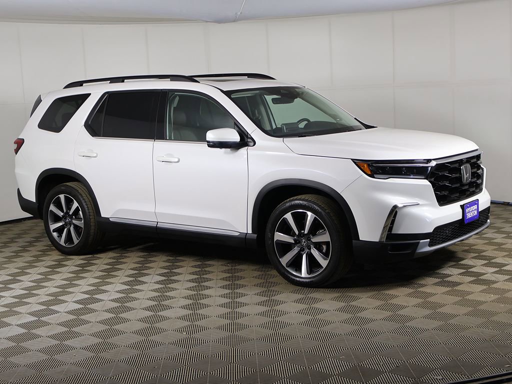 Used 2023 Honda Pilot Elite image 2