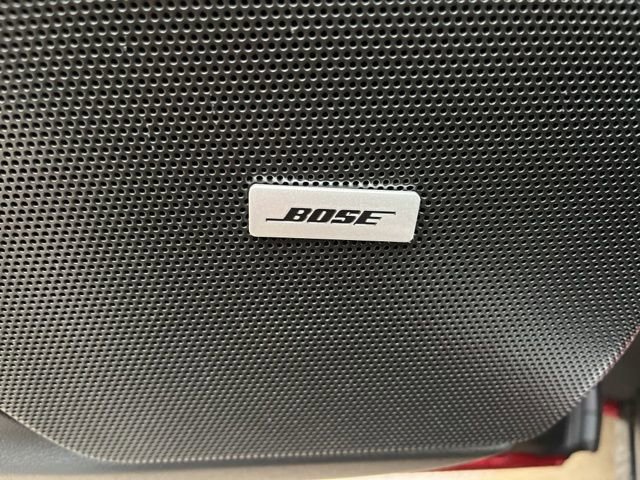 New 2025 Cadillac XT6 Luxury image 16