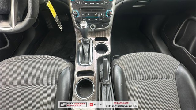 Used 2015 Chevrolet Malibu LT w/ Power Convenience Package image 9