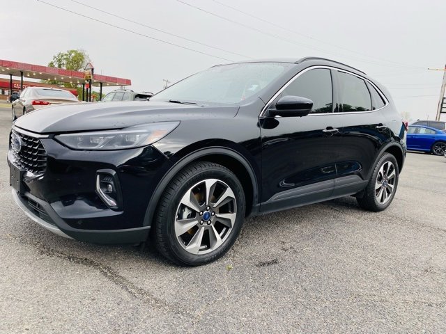 Used 2023 Ford Escape Platinum image 4